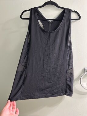 Lululemon black mesh side tank top lightweight running tank